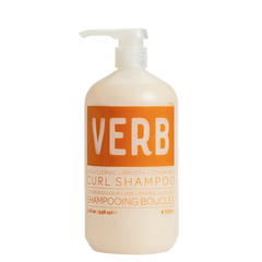 Verb shampooing boucles